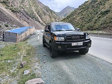 b class: Toyota Sequoia: 2002 г., 4.7 л, Автомат, Бензин, Внедорожник — 1
