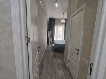 Uzunmüddətli kirayə mənzillər: 2 otaqli menzil kiraye verilir.Yashamaq ucun butun serayet var.Depozit — 2