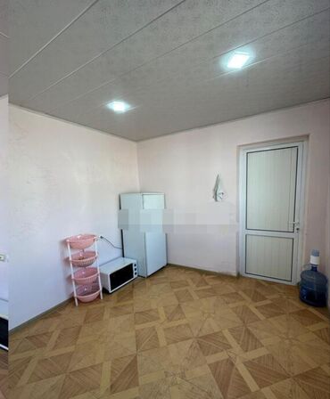 Uzunmüddətli kirayə evlər: 130 kv. m, 6 otaqlı — 12