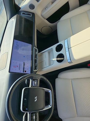 Lixiang: Lixiang L6: 2024 г., 1.5 л, Гибрид, Кроссовер — 2