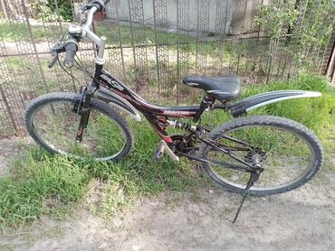 велосипед карбоновый: Продаётся б/у, 26 дюймов колесо, 3 скорости переднее, 7 заднее, шины