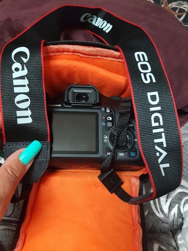 canon 2520: Fotoapparat Canon 126291 EOS 1100D. 2 defe ishlenilib. hech bir