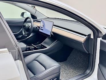 Tesla: Tesla Model 3: 2020 г., Электромобиль, Седан — 9