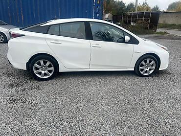 Toyota: Toyota Prius: 2017 г., 1.8 л, Автомат, Гибрид — 11