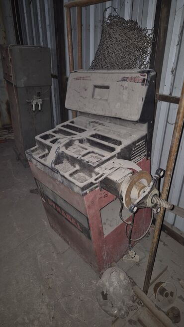 Шиномонтаж: Продаю обородования для вулканизации!!! 1).компрессор. 2).азотный — 3