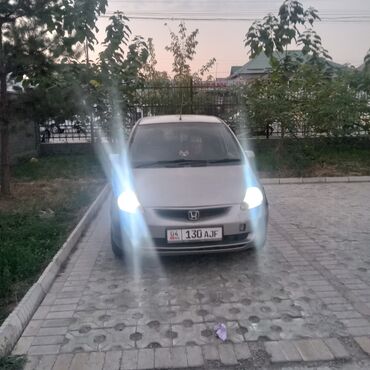 саларис хонда: Honda Fit: 2003 г., 1.3 л, Вариатор, Бензин, Универсал