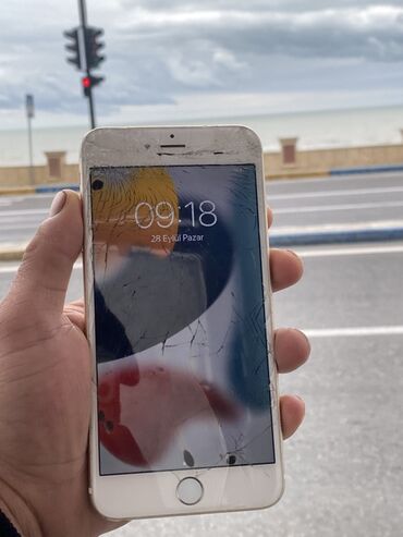 продаю айфон 6: IPhone 6s Plus, 16 ГБ, Золотой, Битый