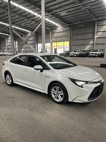 Toyota: Toyota Levin: 2020 г., 1.8 л, Вариатор, Гибрид, Седан — 5