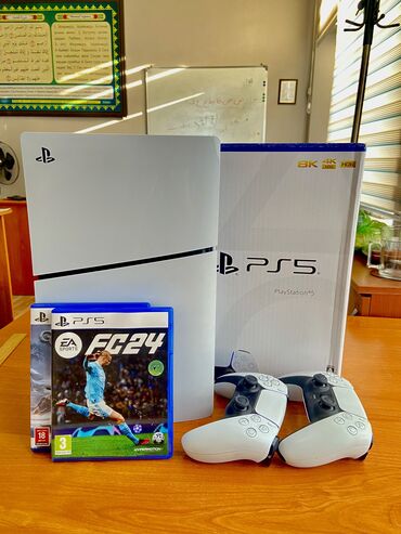 PS5 (Sony PlayStation 5): Play station 5 Срочно!!! Продаю ПС5 Джойстики 2 Диски 2