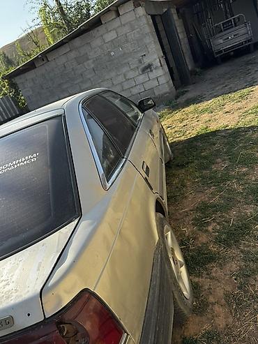 тойота bz4: Mazda 626: 1989 г., Механика, Бензин, Седан — 6