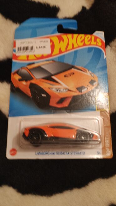 Avtomobil modelləri: - Brend: Hot Wheels (Mattel) - Ölçü: 1:64 miqyas feraari f40. 20 — 8