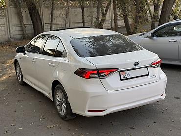 чанган гибрид цена: Toyota Corolla: 2021 г., 1.8 л, Гибрид, Седан — 5