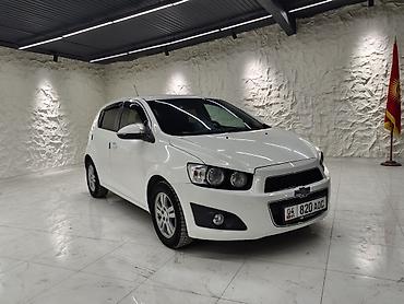 80 б4: Chevrolet Aveo: 2015 г., 1.4 л, Автомат, Бензин, Хэтчбэк — 2
