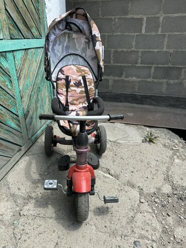 деткий коляска: Детский трехколесный велосипед красного цвета с камуфляжным сиденьем и