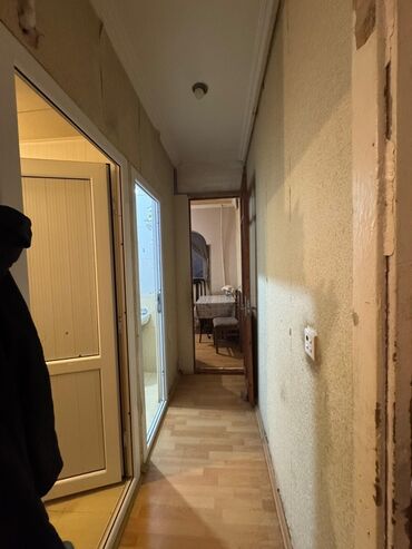 Köhnə tikili: Xalqlar dostluğu,Siyaqut şadlıq evinin arxası.Leninqrad proyektiorta -da lalafo.az — 6 Köhnə tikili: Xalqlar dostluğu,Siyaqut şadlıq evinin arxası.Leninqrad proyektiorta — 6