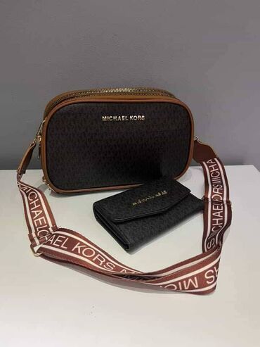 Torbe: Michael Kors torba NOVO

Novo
Replika

fb Moja Kupovina 1 — 9