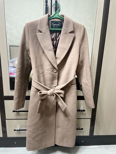 продаю пальто: Пальто, S (EU 36), M (EU 38)
