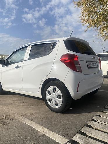 машина россия номер: Chevrolet Spark: 2017 г., 1 л, Автомат, Бензин, Хэтчбэк — 4