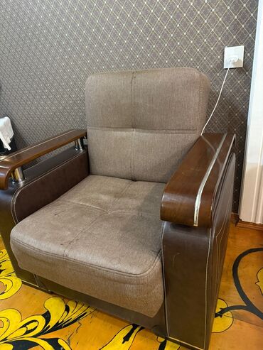 islenmis divanlarin satisi: Divan, İşlənmiş, Açılan, Bazalı, Parça, Çatdırılma yoxdur