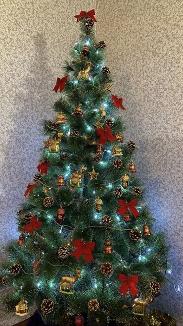 Yeni il ağacları: Yolka satisi teze mallar Endirimde 90 sm-19 man 120 sm-35man 150 — 10