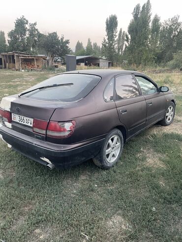 самые дешёвые машина: Toyota Carina: 1995 г., 1.9 л, Механика, Бензин, Хетчбек