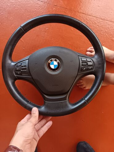 İşıqlandırma sistemləri: BMW modelləri üçün nəzərdə tutulmuş bu sükan təkəri avtomobilin