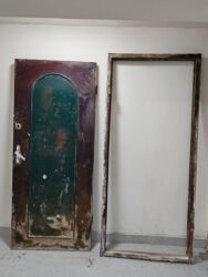 Alçipan: Dəmir qapı bündürlük 2.metir, en 90 sm. İçəri şəhər metrosu