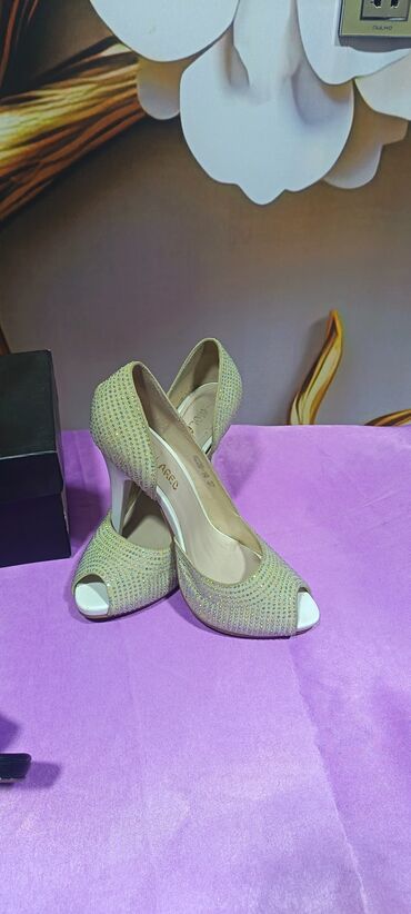 Ziyafət donları: Geyim her biri 5azn eraz bine savxoz -da lalafo.az — 15 Ziyafət donları: Geyim her biri 5azn eraz bine savxoz — 15