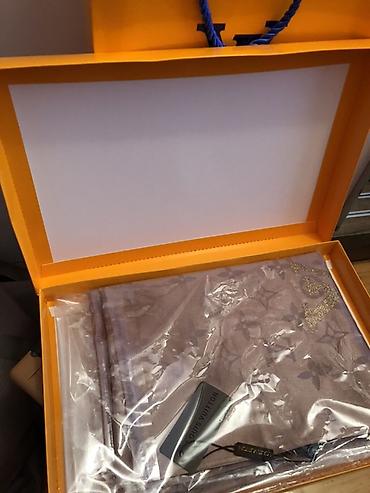 Hicab: Məhsul Hezi Aslanov metrosu yaxınlığında, 245‑ci məktəbin qarşısında — 2