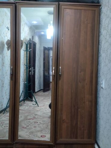 обои работа: Кийим салуучу шкаф, Түз