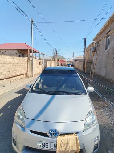 kvadrasikl satılır: Toyota Prius: 1.8 л | 2010 г. Седан