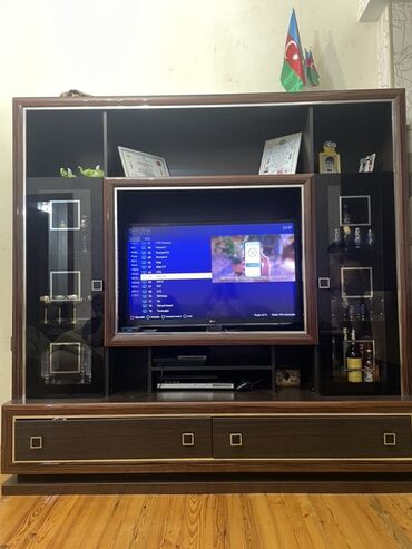 кухонный гарнитур бу: Düz TV altlığı, Polkalı, Taxtalı