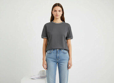 t shirty lion king zara: ASOS Design, Women`s T-shirt, size M