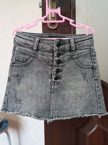 джинсовая сарафан платье: Продаю джинсовую юбочку на девочку 4-5 лет в отличном состоянии,очень