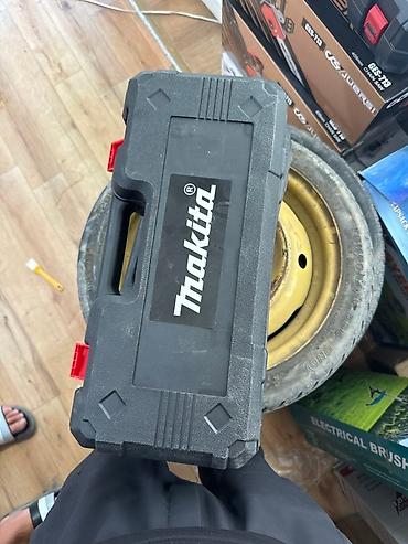 Животные: Профессиональная машинка для стрижки овец от Makita. Предназначена — 3