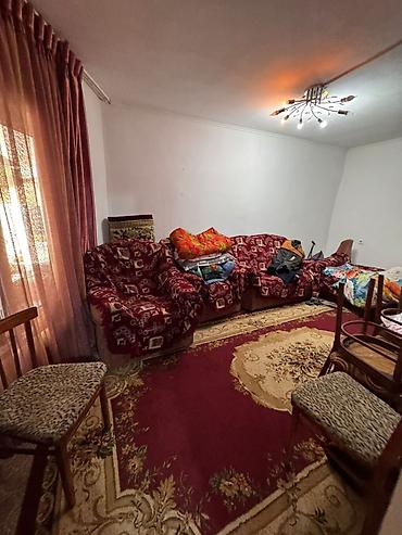 Продажа коттеджей и домов: Продается пол дома в Рабочем городке пер. Яблочный. Дом 1970г at lalafo.kg — 2 Продажа коттеджей и домов: Продается пол дома в Рабочем городке пер. Яблочный. Дом 1970г — 2