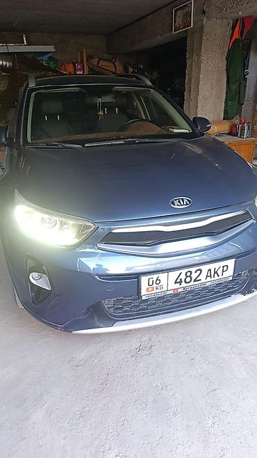 Kia Stonic: 2018 г., 1.6 л, Автомат, Дизель, Кроссовер at lalafo.kg Kia Stonic: 2018 г., 1.6 л, Автомат, Дизель, Кроссовер