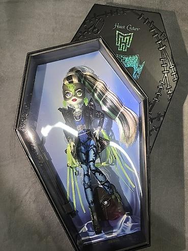hello kitty oyuncaq: Monster High – Haunt Couture kolleksiya kuklası (Frankie Stein temalı) — 1