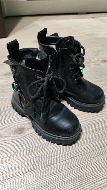 обувь рабочий: Отдам даром или за шоколадку. Детские сапоги/ботинки/берцы зимние и на