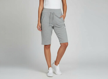 koszulka piłkarska z własnym imieniem: Adidas, Shorts for women, size S