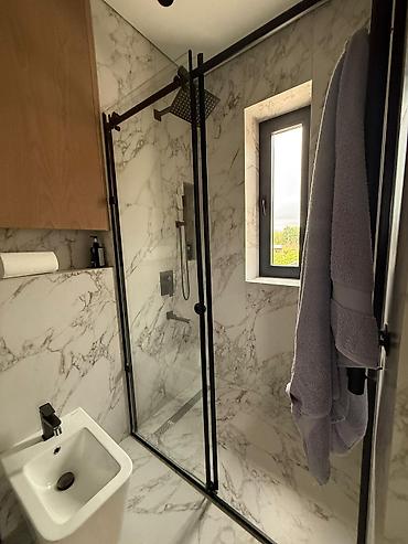 Долгосрочная аренда домов: 360 м², 4 комнаты — 14