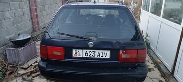 мазда 323 универсал: Volkswagen Passat: 1994 г., 2 л, Механика, Бензин, Универсал