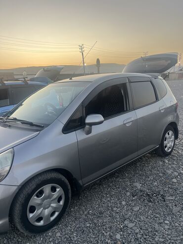 купить запчасти на опель вектра б: Honda Fit: 2003 г., 1.3 л, Вариатор, Бензин, Хэтчбэк