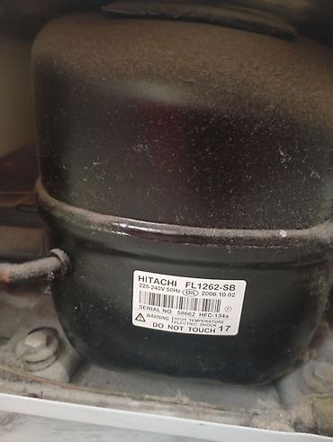 mini soyuducu: İşlənmiş 2 qapılı Hitachi Soyuducu Satılır, rəng - Bej, Təkərli — 7