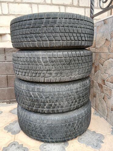 мотор стеклоочистителя: Дөңгөлөктөр монтажда 225 / 70 / R 15, Кыш, Колдонулган, Комплект, Жеңил коммерциялык транспорт (C/LT), Темир, тешиктери - 5