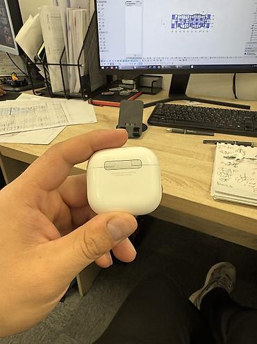 гарнитур цена: СРОЧНО Продается наушники Apple AirPods 4 (ANC) Торг уместен. - — 7