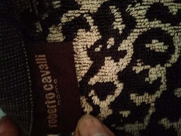 Parçalar: Məhsul: Ev tekstili dəsti Təsvir: - Çarpayı üzü və dəst parçaları — 21