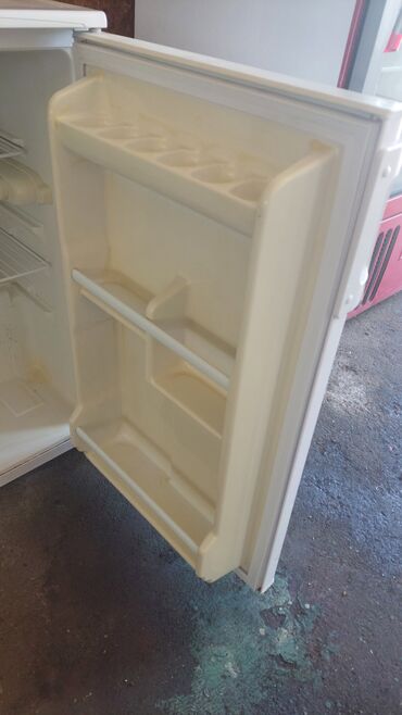 Frižideri: Mini frižider KONČAR – kompaktan, beli, jednokrilni model. Ključne — 6