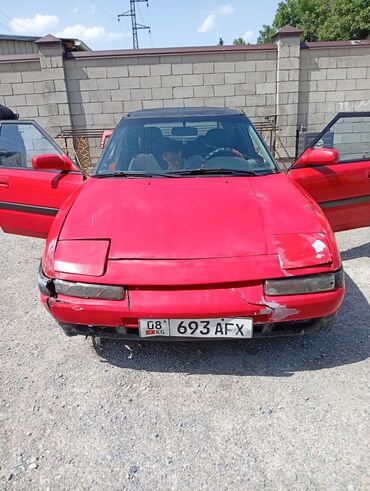 Mazda: Mazda 323: 1991 г., 1.6 л, Механика, Бензин