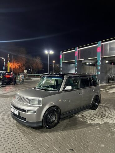 Toyota: Toyota bB: 2004 г., 1.3 л, Автомат, Бензин, Минивэн — 3